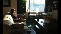 video юная шлюшка в нижнем белье играет с собой во время курения sex