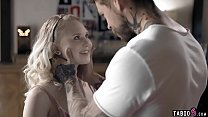 video юная девственница лжет парню в колледже о своей девственности sex