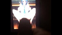 video きらびやかなドレスとハイヒールで彼女の猫をなめる舐めと運指を取得している若いブロンドの女の子 sex