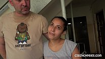 video настоящая чехская цыганка мы встретили настоящую цыганку в грязном многоквартирном доме они показали нам как sex