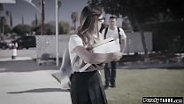 video ботанистая тинка занимается сексом на хулиганов и грубо трахнули sex