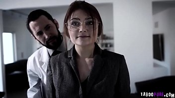 video ботанистая девочкаподросток адрия рэй хочет изменить свой имидж поэтому она пошла к пластическому хирургу и sex