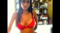 video カムのディルドで彼女のおまんこをクソ美しい大きなtittedアマチュアラティーナ sex