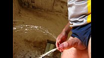video piscia allaperto e si masturba sex