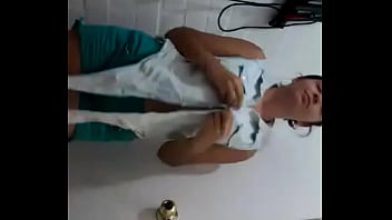 video чилийка танцует со мной в ванной пока она раздевается догола sex