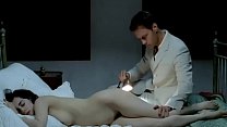 video 地獄の解剖学からの毛むくじゃらのお尻のアミラカサール赤い口紅 sex