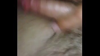 video 舞台裏で夫のルーカスとカリーナ巨大なお尻の妻ゴルデリシアコンドームなしで突き刺さり夫がオマンコに馬のように楽しんだ後ザーメンが滴り落ちるのを見せている sex