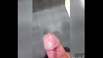 video сексуальная юная спортивная крошка бегает топлесс на публике sex
