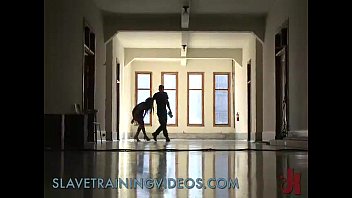 video 緊縛奴隷になるように訓練された熱いブルネット sex