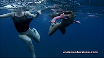 video настя и маша купаются обнаженными в море sex