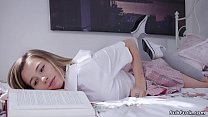 video парень из колледжа трахает маму и ее ученицу sex