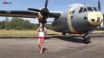 video eroberlinがドイツの空港でmonikabenz groundcontrolを発表 sex