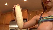 video jennifer глубоко принимает свой протеин sex