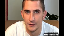 video bastian гей который хвастается своим красивым твердым членом sex