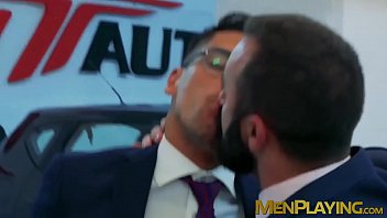 video элегантные мужчины трахают друг друга по жопам после тяжелого рабочего дня sex