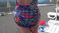 video bbw with big booty in tight jeans is dressing in a public dressing room on the beach fetish sex