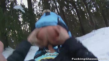 video スノーボーダーのひよこローズマリーモイヤーはコックが大好き sex