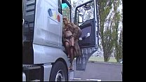 video アナスタシアカス毛皮のコートでのフェラチオ sex