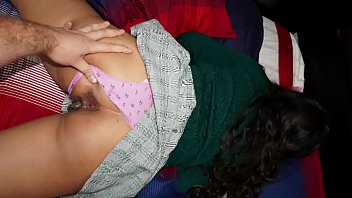 video симпатичная студентка занимается своим первым аналом и заканчивает тем что ей раздолбали задницу sex