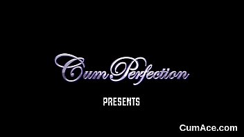video необычный персик получает сперму на ее лицо глотая всю сперму sex