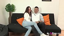 video 21летняя красотка трахает для нас своего латиноамериканского мужа и она так хорошо его трахает sex