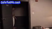 video симпатичные твинки сексуальный минет в тройничке sex