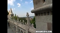 video европейская крошкаблондинка с маленькими сиськами раздевается и сосет член sex