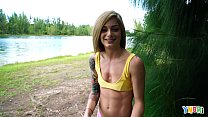 video yngr худенькая юная roxy rider трахается на открытом воздухе sex