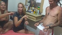 video розыгрыш зла которые оттрахали первый вызов между друзьями чтобы увидеть кто первым возьмет булочки мелисса sex