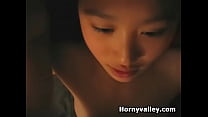 video 彼を浮気したことで彼氏に裏切られたアジアの女の子 sex