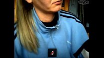 video 30летняя милфа viki развлекается по скайпу sex