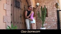 video один мужчина и пять цыпочек трахаются sex