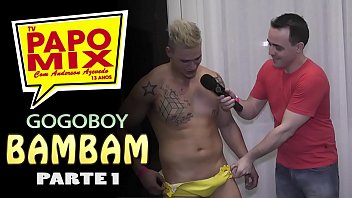 video papomix moment горячая красотка бамбам в желтом купальнике появляется во время интервью часть 1 whatsapp papomix sex