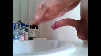 video мастурбирует дома sex