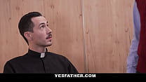 video священник извращенец жестко трахает парня из католической академии на его столе а неотесанный парень стонет до sex