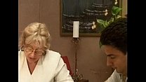 video бабушкаблондинка в белых чулках в сеточку sex