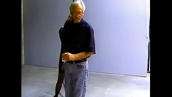 video マーは剥ぎ取られて鞭打ちされた sex
