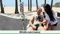 video 公衆の面前でのヌードとお金のための熱いセックス16 sex