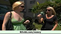 video 公衆の面前でのヌードとお金のための熱いセックス9 sex