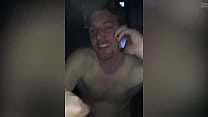 video сосать хуй во время телефонного звонка sex