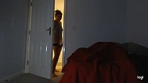 video шаг д и его д вошли в комнату и начали сосать член трахнули ее и кончили ей на лицо sex