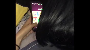 video прикасаюсь к сводной сестре пока она играет в людо в своей комнате sex