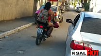 video 私たちは友人を訪ねるためにコミュニティに入りたくさんの愚痴といくつかのビデオを作りましたredの完全なビデオ sex