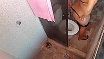 video я спрятал запись своего мобильного телефона в ванной моей подруги и в итоге она узнала об этом и избила меня sex