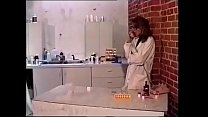 video 黒髪の科学者たちは彼女の研究室で彼のチームメイトと一緒に彼氏を捕まえ彼女を彼らに参加させても大丈夫だと判断しました sex