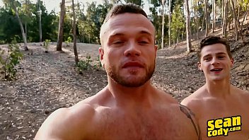 video горячий чувак sean скачет robbies на жестком члене seancody sex