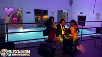 video в застольном танце ко мне подошли 2 шлюхи и после пердежа я их трахнул наедине без кодона sex