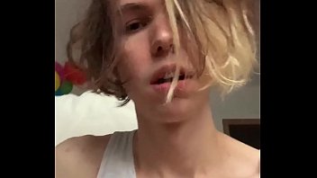 video домашняя утренняя мастурбация милого эмо краш мальчика sex
