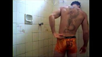 video горячий душ парень sex