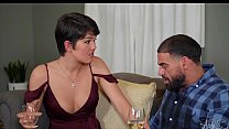 video крошечный шмель дейзи тейлор скачет на твердом члене мускулистого мужчины transangels sex